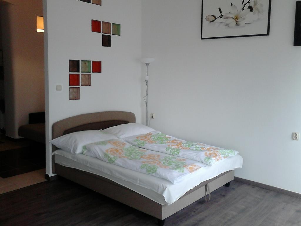 Next Door Apartment Budapest Room photo