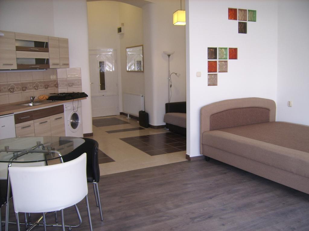 Next Door Apartment Budapest Room photo